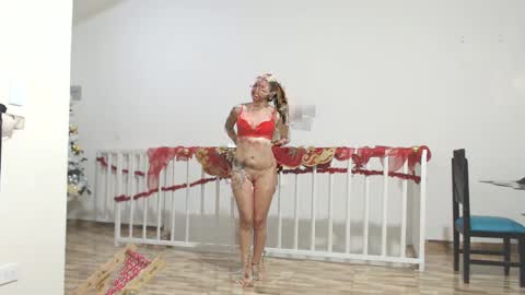 Snapshot of odette_brigh_ chatting on December 13, 2024, 11:17 pm Val online show from December 13, 2024, 11:17 pm