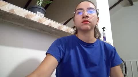 Snapshot of odette_brigh_ chatting on January 27, 2025, 11:33 pm Val online show from January 27, 2025, 11:33 pm
