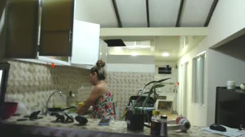 Snapshot of odette_brigh_ chatting on February 18, 2025, 1:43 am Val online show from February 18, 2025, 1:43 am