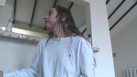 Snapshot of odette_brigh_ chatting on March 5, 2025, 4:02 pm Val online show from March 5, 2025, 4:02 pm