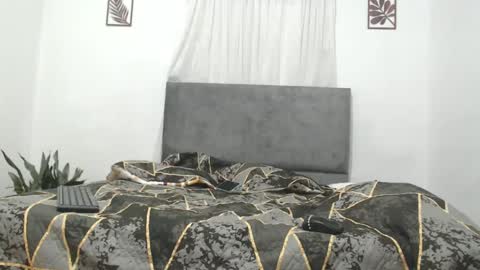 Snapshot of odette_brigh_ chatting on September 30, 2025, 9:53 pm Val online show from September 30, 2025, 9:53 pm