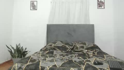 Snapshot of odette_brigh_ chatting on October 12, 2025, 5:56 pm Val online show from October 12, 2025, 5:56 pm
