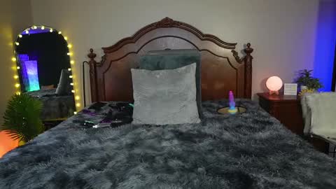 Snapshot of oh_lovely_girl chatting on February 11, 2025, 1:30 pm Gray online show from February 11, 2025, 1:30 pm