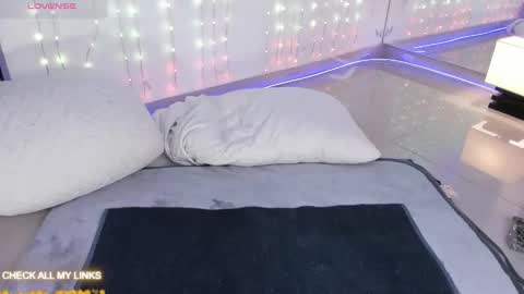 Snapshot of ohyesly_ chatting on September 30, 2025, 11:04 am ohyesly_ online show from September 30, 2025, 11:04 am