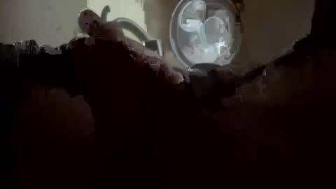 Snapshot of oil_it_up chatting on October 21, 2025, 9:48 pm oil_it_up online show from October 21, 2025, 9:48 pm