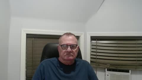 Snapshot of oldguybigd chatting on September 15, 2025, 4:34 am oldguybigd online show from September 15, 2025, 4:34 am