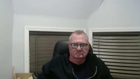 Snapshot of oldguybigd chatting on October 22, 2025, 6:24 am oldguybigd online show from October 22, 2025, 6:24 am