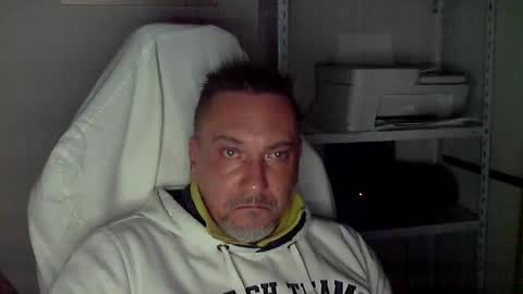 Snapshot of olimpio1230 chatting on February 25, 2025, 4:53 pm olimpio1230 online show from February 25, 2025, 4:53 pm