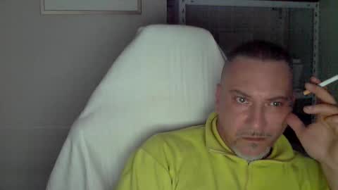 Snapshot of olimpio1230 chatting on March 11, 2025, 12:28 pm olimpio1230 online show from March 11, 2025, 12:28 pm