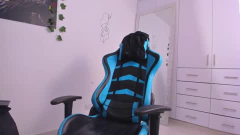 Snapshot of oliver_bray chatting on January 5, 2025, 7:17 pm Oliver bray online show from January 5, 2025, 7:17 pm