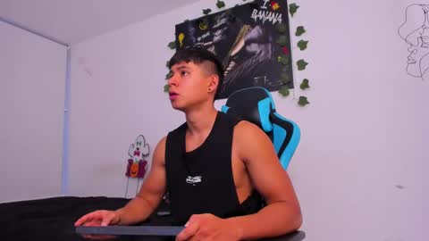 Snapshot of oliver_bray chatting on January 8, 2025, 11:09 pm Oliver bray online show from January 8, 2025, 11:09 pm