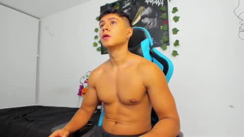 Snapshot of oliver_bray chatting on January 14, 2025, 2:50 am Oliver bray online show from January 14, 2025, 2:50 am