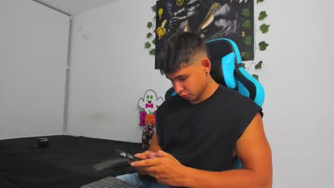 Snapshot of oliver_bray chatting on January 26, 2025, 12:58 am Oliver bray online show from January 26, 2025, 12:58 am