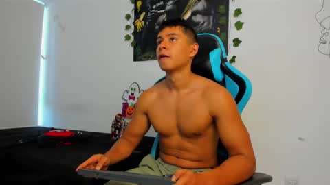 Snapshot of oliver_bray chatting on February 2, 2025, 5:15 pm Oliver bray online show from February 2, 2025, 5:15 pm