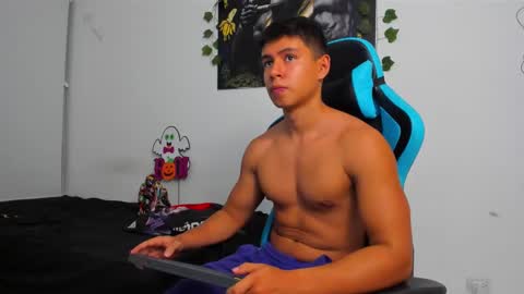 Snapshot of oliver_bray chatting on February 11, 2025, 1:31 am Oliver bray online show from February 11, 2025, 1:31 am