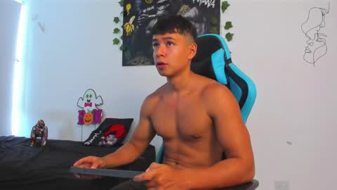 Snapshot of oliver_bray chatting on February 22, 2025, 5:24 pm Oliver bray online show from February 22, 2025, 5:24 pm