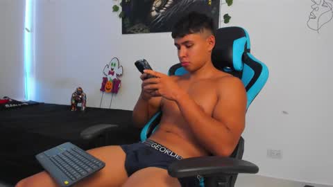 Snapshot of oliver_bray chatting on February 23, 2025, 9:16 pm Oliver bray online show from February 23, 2025, 9:16 pm