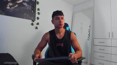 Snapshot of oliver_bray chatting on February 28, 2025, 1:58 pm Oliver bray online show from February 28, 2025, 1:58 pm