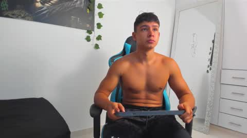 Snapshot of oliver_bray chatting on March 1, 2025, 2:59 am Oliver bray online show from March 1, 2025, 2:59 am