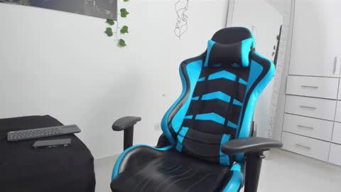 Snapshot of oliver_bray chatting on March 2, 2025, 12:31 am Oliver bray online show from March 2, 2025, 12:31 am