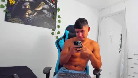 Snapshot of oliver_bray chatting on March 10, 2025, 4:25 pm Oliver bray online show from March 10, 2025, 4:25 pm