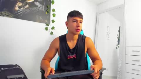 Snapshot of oliver_bray chatting on March 11, 2025, 3:45 pm Oliver bray online show from March 11, 2025, 3:45 pm