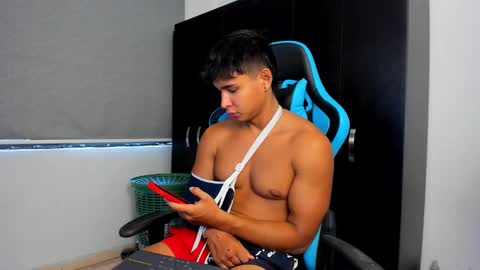 Snapshot of oliver_bray chatting on September 26, 2025, 4:00 pm Oliver bray online show from September 26, 2025, 4:00 pm