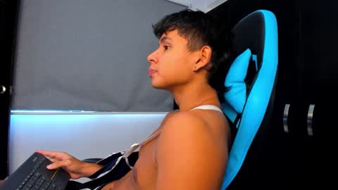 Snapshot of oliver_bray chatting on October 14, 2025, 6:09 pm Oliver bray online show from October 14, 2025, 6:09 pm