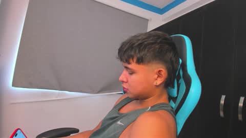 Snapshot of oliver_bray chatting on October 24, 2025, 6:26 pm Oliver bray online show from October 24, 2025, 6:26 pm