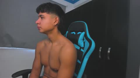 Snapshot of oliver_bray chatting on October 26, 2025, 5:52 pm Oliver bray online show from October 26, 2025, 5:52 pm