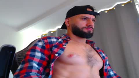 Snapshot of oliverdrew1 chatting on November 8, 2025, 3:34 pm oliver online show from November 8, 2025, 3:34 pm