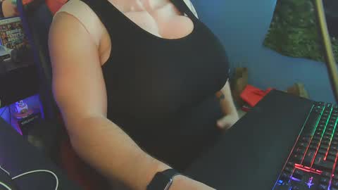 Snapshot of olorlando321 chatting on October 13, 2025, 2:06 pm Dani Pregna online show from October 13, 2025, 2:06 pm