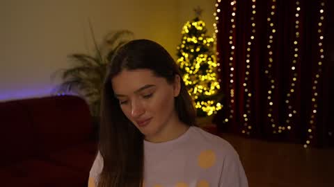 Snapshot of omiliver chatting on December 4, 2024, 7:01 pm or online show from December 4, 2024, 7:01 pm