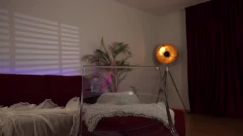 Snapshot of omiliver chatting on February 24, 2025, 10:47 pm or online show from February 24, 2025, 10:47 pm