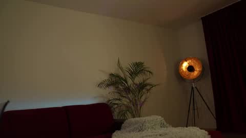 Snapshot of omiliver chatting on March 7, 2025, 7:27 pm or online show from March 7, 2025, 7:27 pm