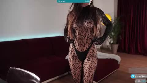 Snapshot of omiliver chatting on September 8, 2025, 5:45 pm or online show from September 8, 2025, 5:45 pm