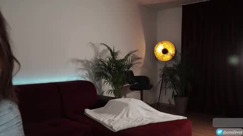 Snapshot of omiliver chatting on September 18, 2025, 5:26 pm or online show from September 18, 2025, 5:26 pm