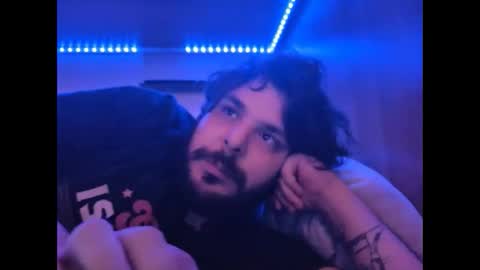 Snapshot of onecrew1 chatting on September 23, 2025, 6:11 pm onecrew1 online show from September 23, 2025, 6:11 pm