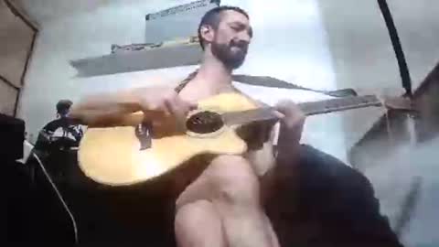 Snapshot of onfirebigman chatting on March 1, 2025, 7:08 am Giorgeo Armani online show from March 1, 2025, 7:08 am