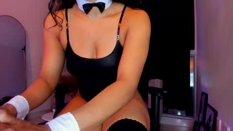 Snapshot of only_pammela chatting on October 19, 2025, 11:27 pm misssaray official online show from October 19, 2025, 11:27 pm