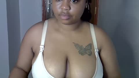 Snapshot of onlyyhazelbrown chatting on September 30, 2025, 9:25 am Patience online show from September 30, 2025, 9:25 am