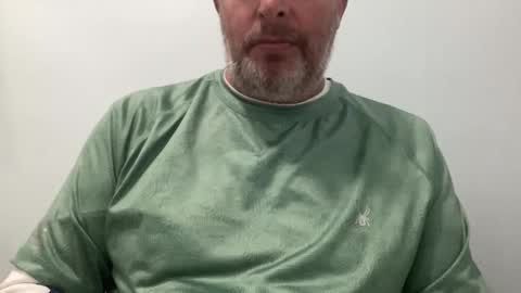 Snapshot of onthedlhere chatting on October 16, 2025, 2:29 pm onthedlhere online show from October 16, 2025, 2:29 pm