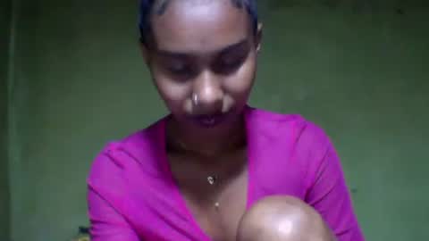 Snapshot of oolyette chatting on October 10, 2025, 1:54 pm oolyette online show from October 10, 2025, 1:54 pm