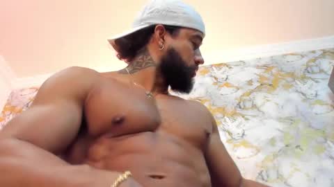 Snapshot of osher_cox chatting on February 16, 2025, 11:05 pm osher_cox online show from February 16, 2025, 11:05 pm