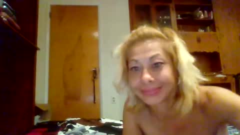 Snapshot of otherroomladycc chatting on September 8, 2025, 9:25 pm otherroomladycc online show from September 8, 2025, 9:25 pm