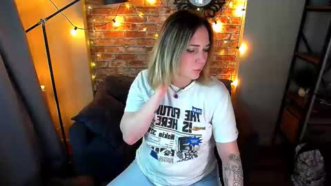 ozalin_green online show from September 21, 2025, 7:26 pm