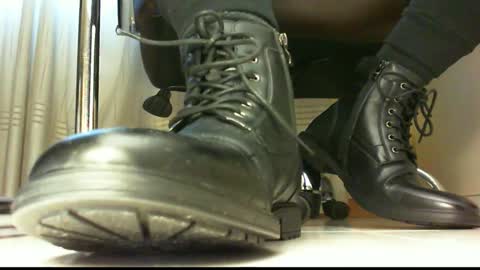 Snapshot of pablomenesssl chatting on January 8, 2025, 3:17 pm Pablo Meness online show from January 8, 2025, 3:17 pm