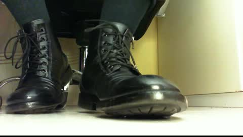 Snapshot of pablomenesssl chatting on January 14, 2025, 11:16 pm Pablo Meness online show from January 14, 2025, 11:16 pm