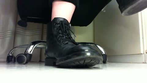 Snapshot of pablomenesssl chatting on February 28, 2025, 10:06 pm Pablo Meness online show from February 28, 2025, 10:06 pm