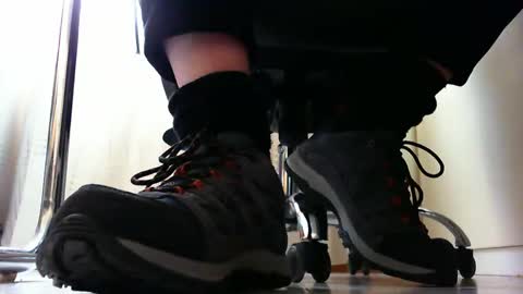 Snapshot of pablomenesssl chatting on March 3, 2025, 2:37 pm Pablo Meness online show from March 3, 2025, 2:37 pm